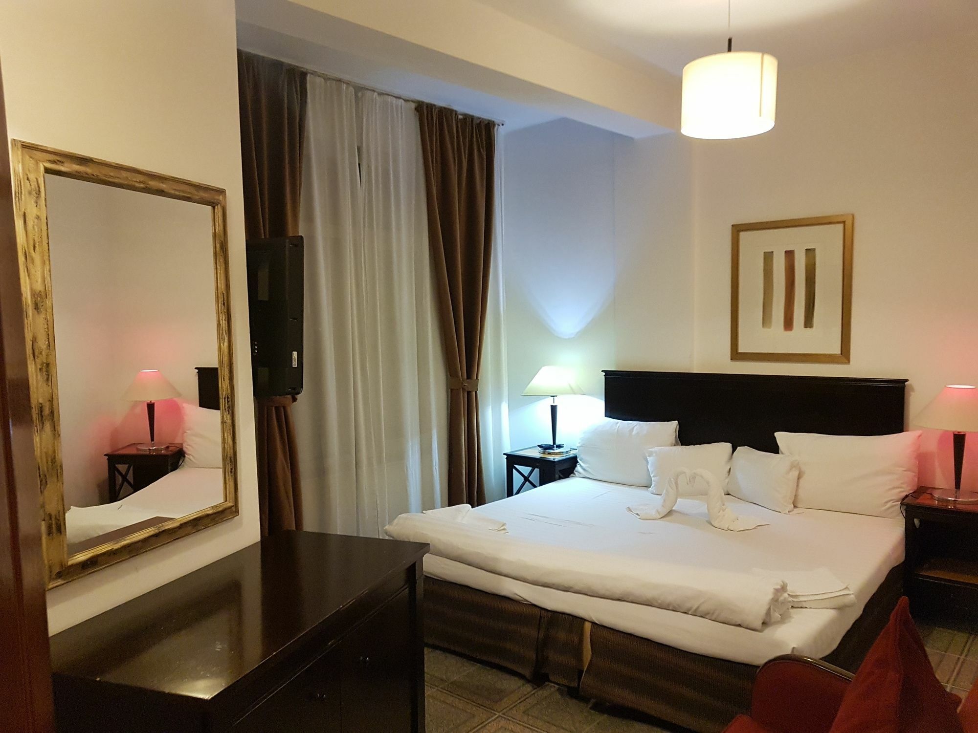 Hostel Litovoi Bukarest Eksteriør billede